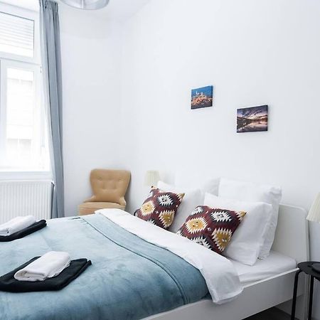 Central Brand New And Modern Apartment Budapest Esterno foto