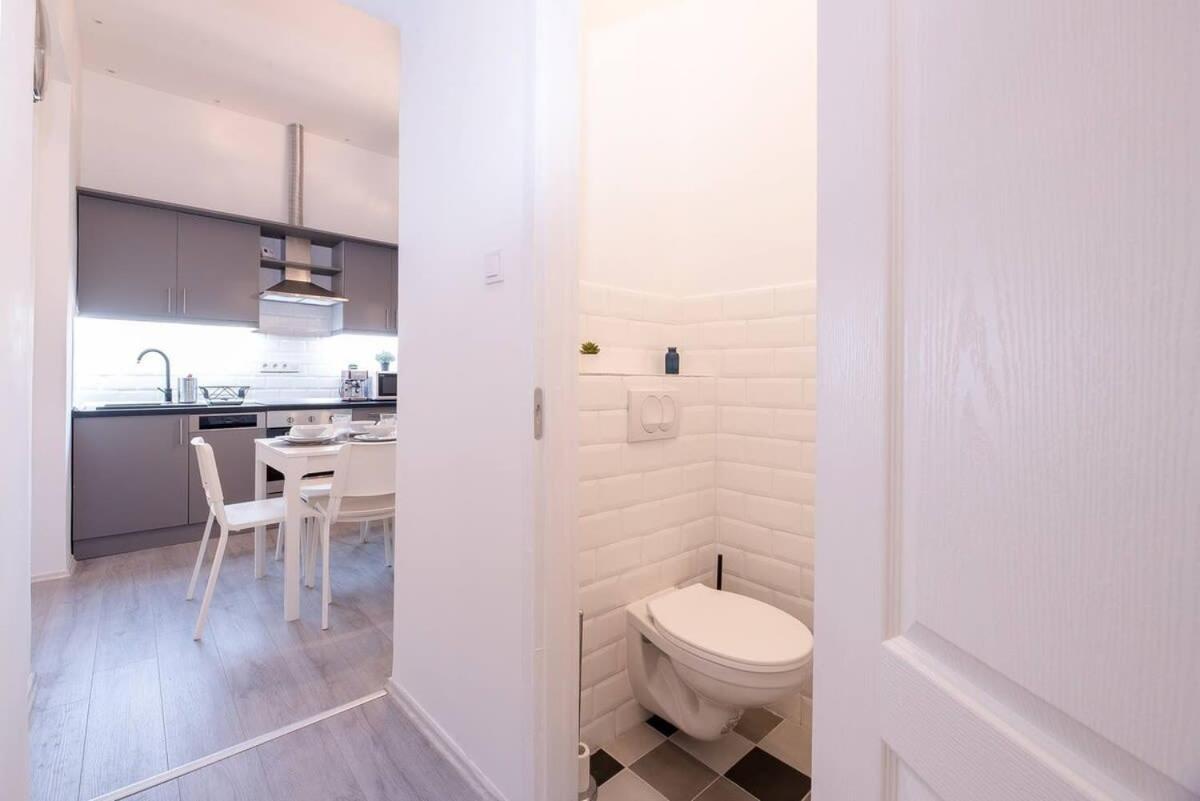 Central Brand New And Modern Apartment Budapest Esterno foto
