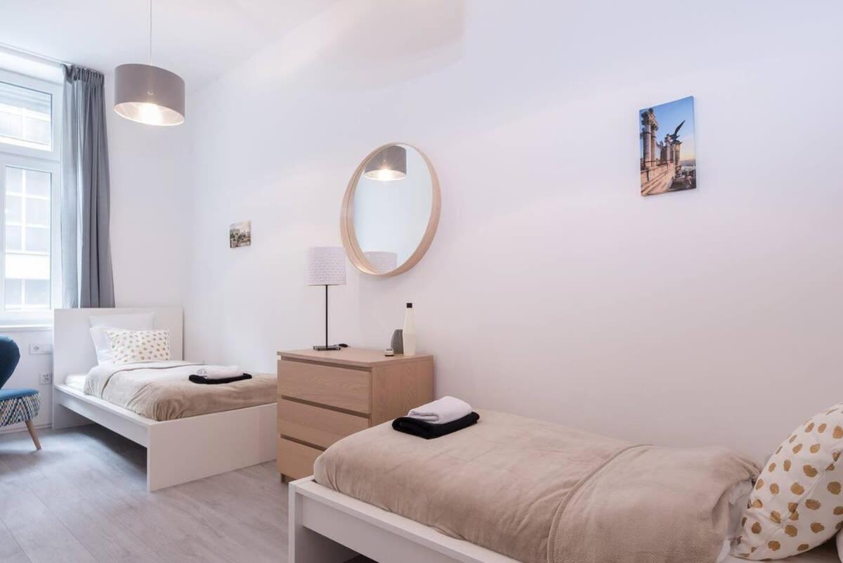 Central Brand New And Modern Apartment Budapest Esterno foto