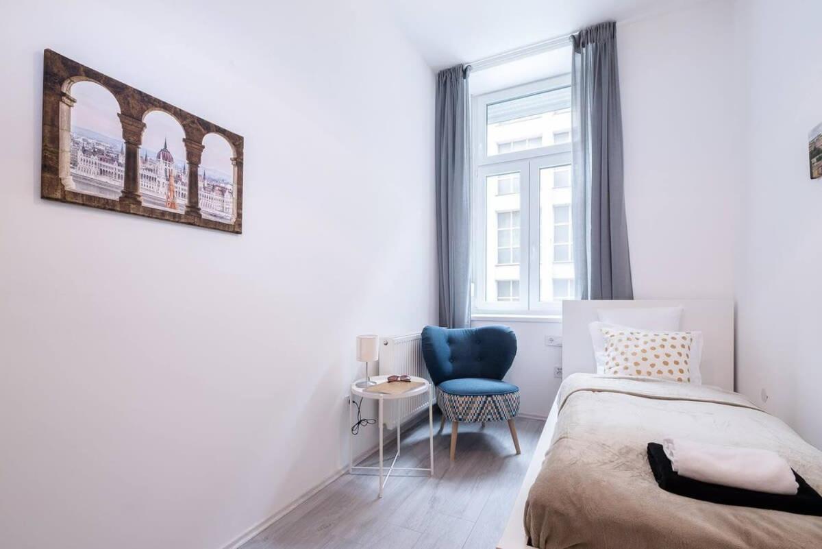 Central Brand New And Modern Apartment Budapest Esterno foto